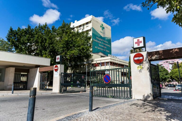 Sobre o Centro Hospitalar do Algarve e, em particular, o Serviço de Urgência de Faro, em nome do SINDEPOR devemos dizer o seguinte